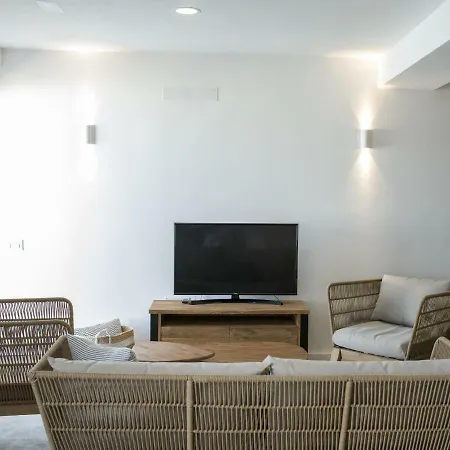 Edem Iii Apartamento De Diseno Piscina Climatizada By Lightbooking Telde