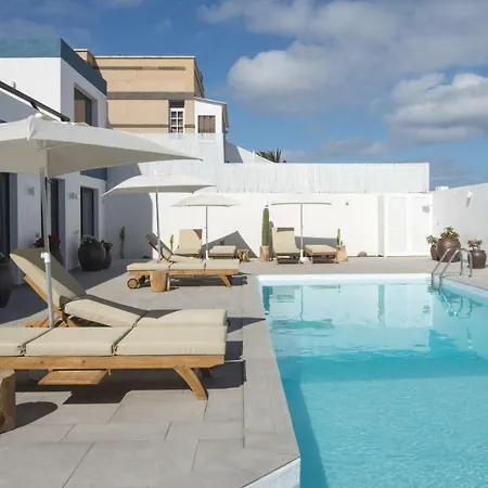 Edem Iii Apartamento De Diseno Piscina Climatizada By Lightbooking *