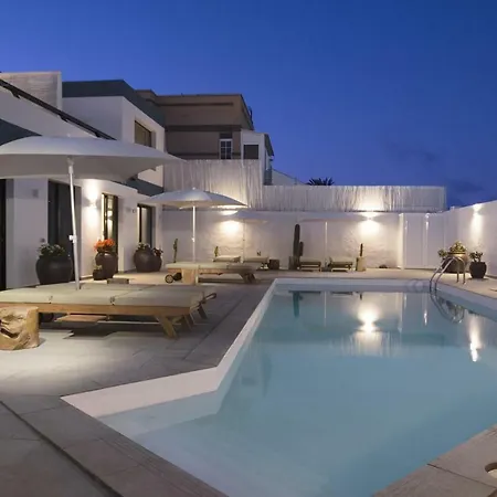 Appartement Edem Iii Apartamento De Diseno Piscina Climatizada By Lightbooking