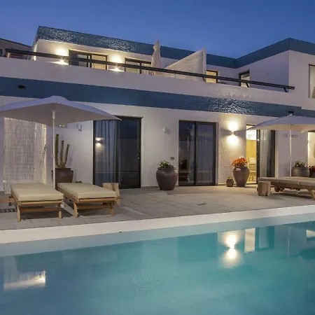 Appartement Edem Iii Apartamento De Diseno Piscina Climatizada By Lightbooking *