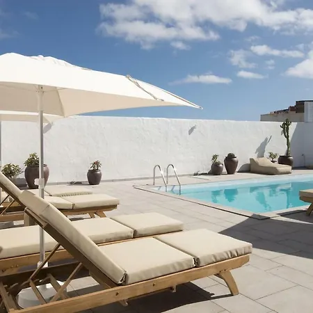 Edem Iii Apartamento De Diseno Piscina Climatizada By Lightbooking Telde