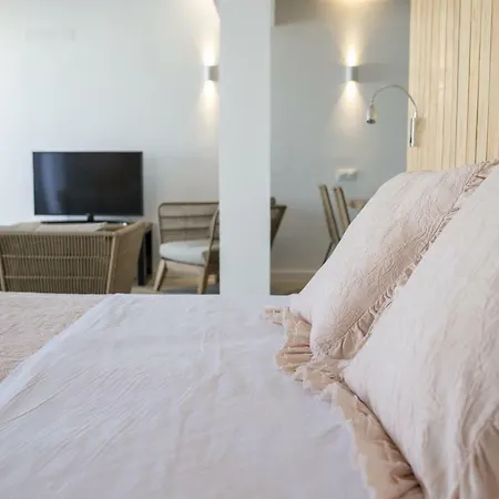 Edem Iii Apartamento De Diseno Piscina Climatizada By Lightbooking